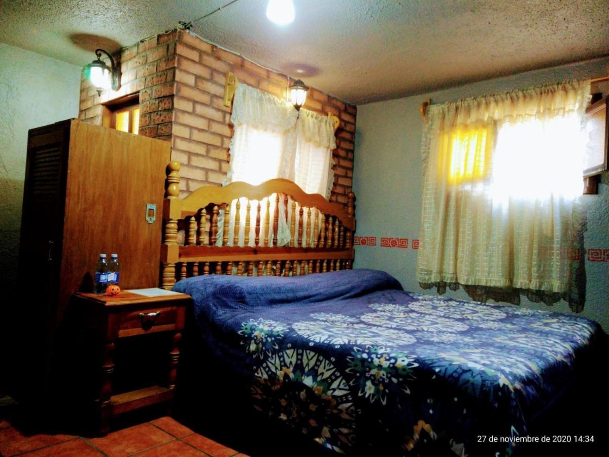 Hotel Plaza Мазамитла Экстерьер фото