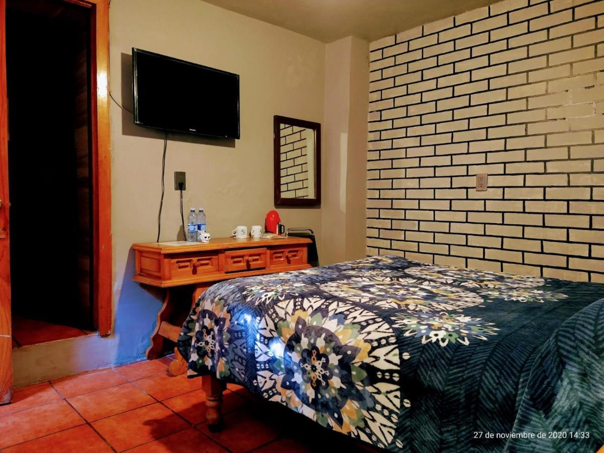 Hotel Plaza Мазамитла Экстерьер фото