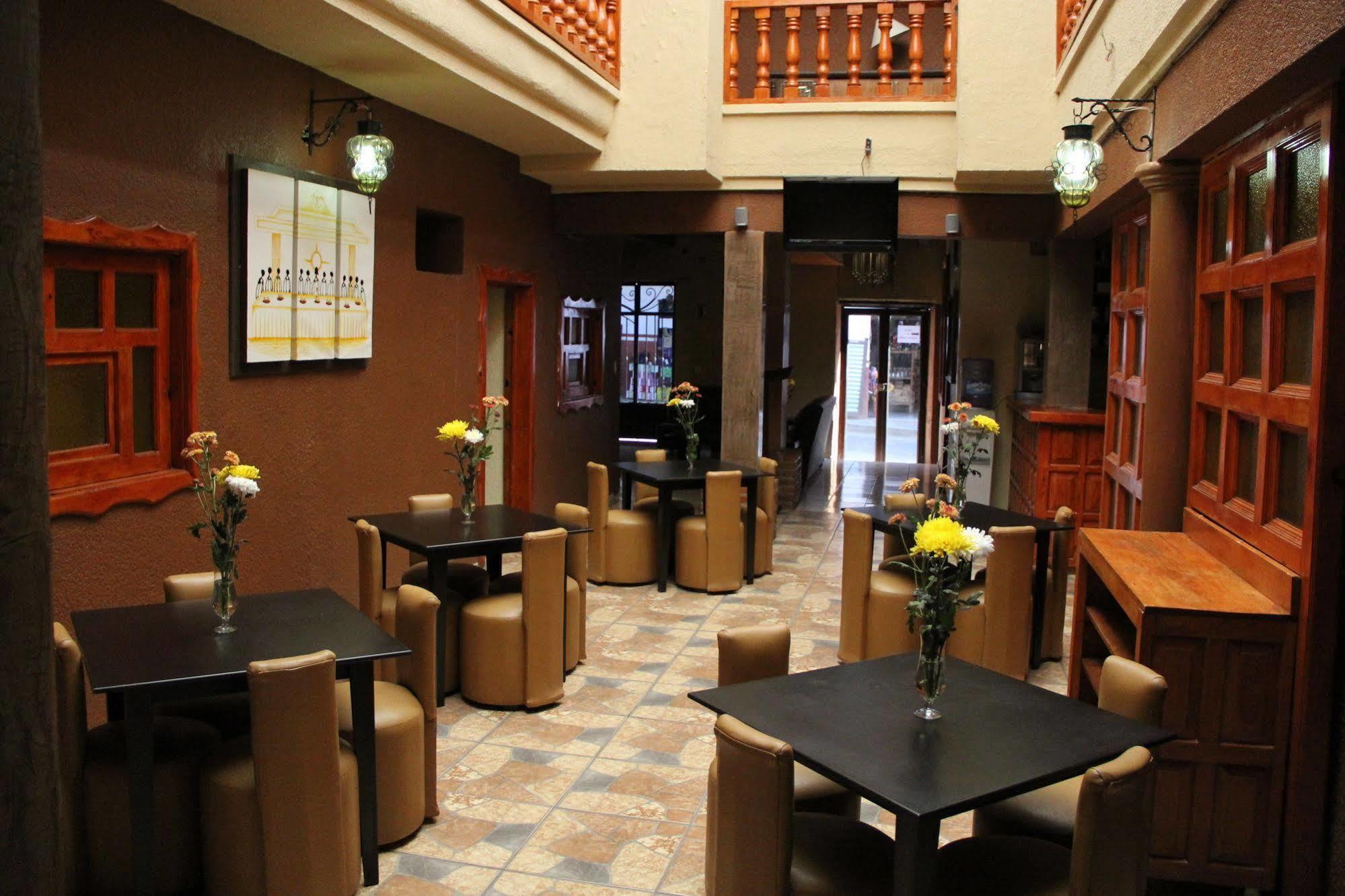 Hotel Plaza Мазамитла Экстерьер фото