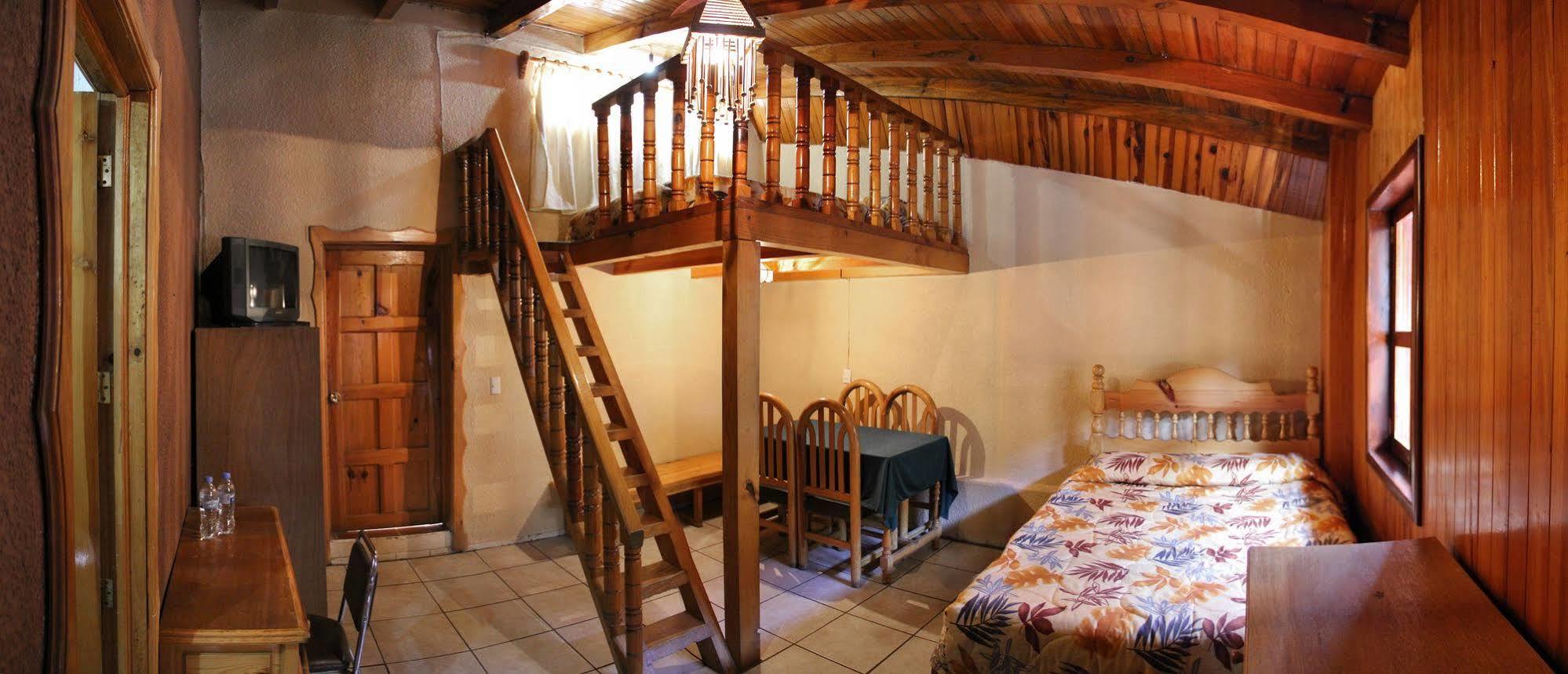 Hotel Plaza Мазамитла Экстерьер фото