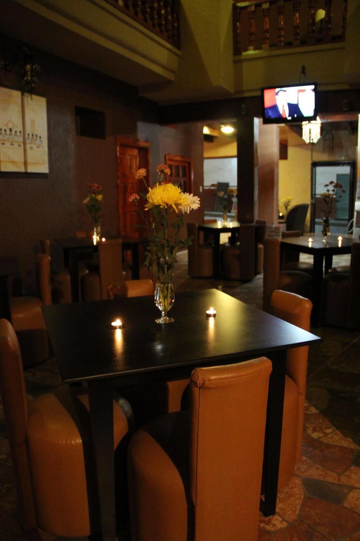 Hotel Plaza Мазамитла Экстерьер фото
